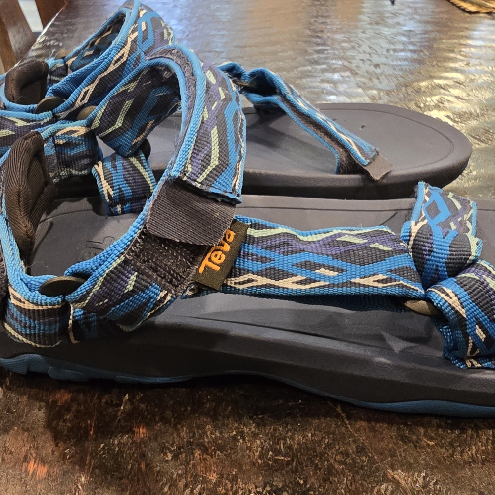 Teva Sandles